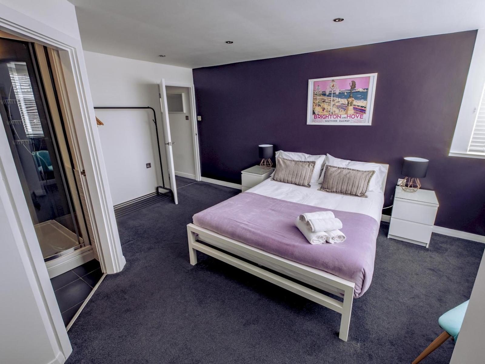 Appartement Gated Modern Mews Pass The Keys